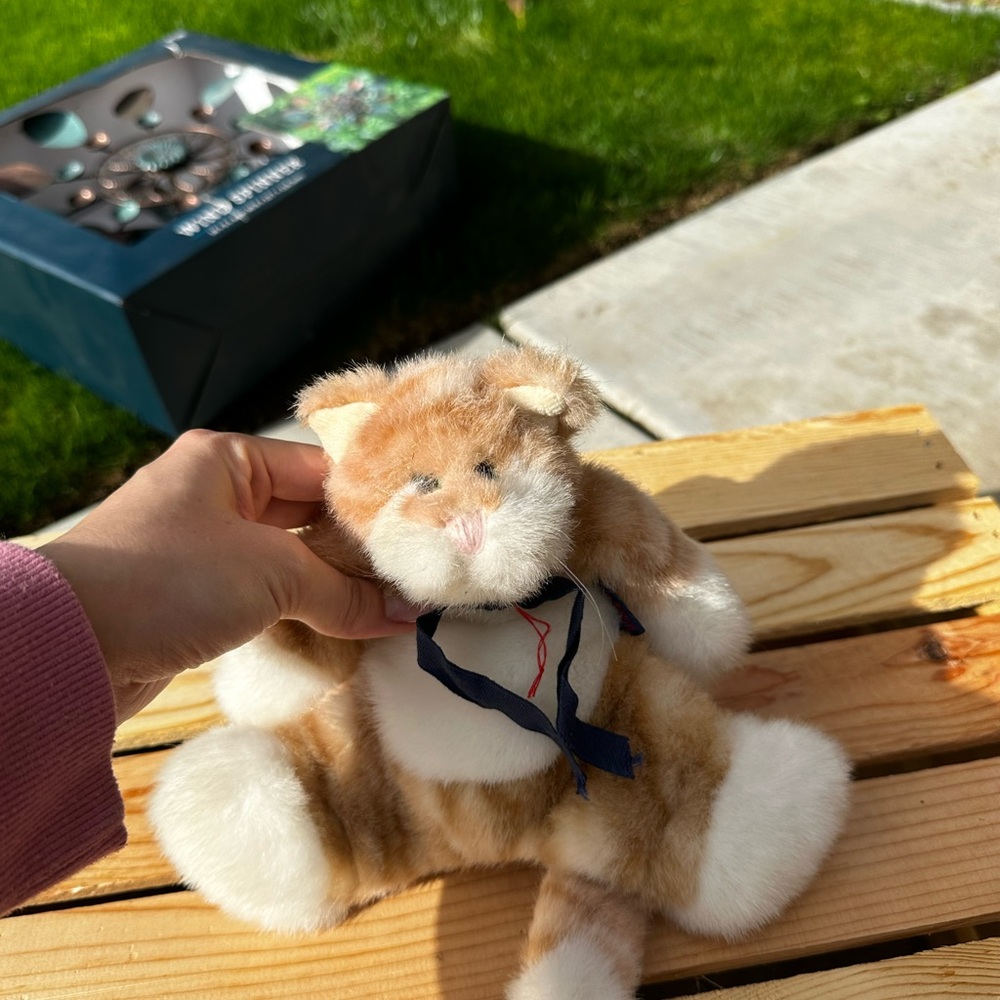 This is a Boyds Collection Ltd. plush cat, likely named Sydney or Glenwood